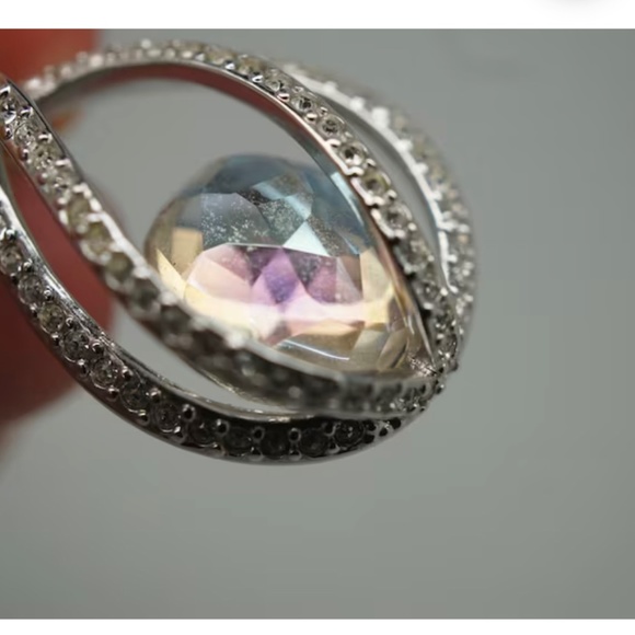 NIB Swarovski Crystal Teardrop Pendant Necklace Rhodium Plated 16" - Picture 5 of 7